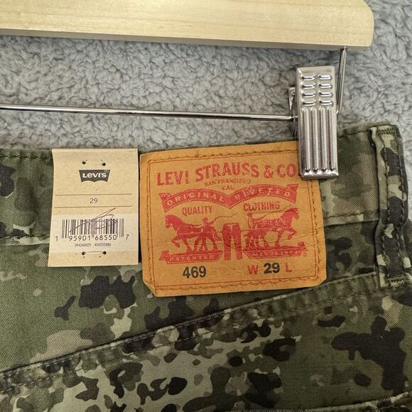 Levis 469 Shorts Mens 29 Green Camo Cotton Flat Front Jorts Causal Skater NWT - Picture 6 of 8
